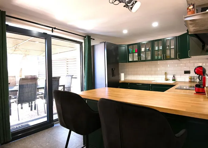 Villa 3qb - Split By Guide