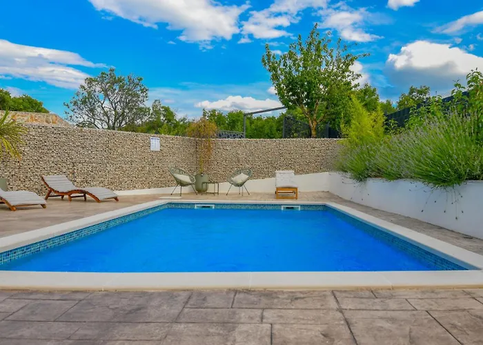 3qb - Split By Guide Villa *