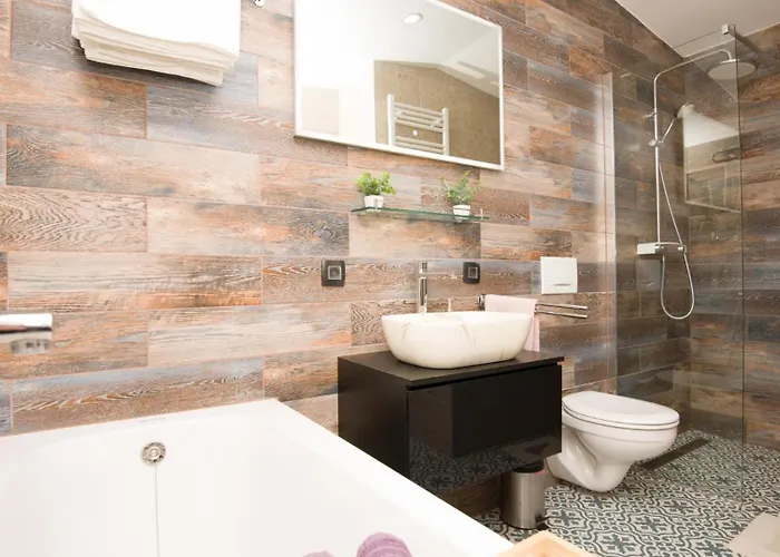 Villa 3qb - Split By Guide *