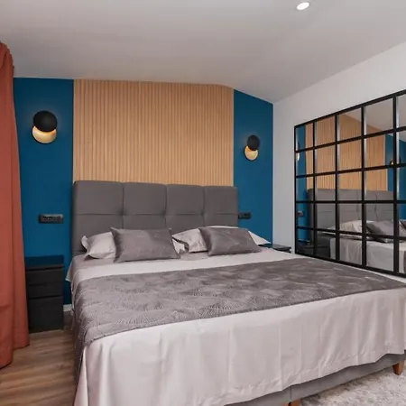 3qb - Split By Guide Villa *