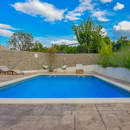 3qb - Split By Guide Villa Cista Provo