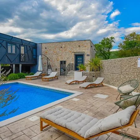 3qb - Split By Guide Villa *