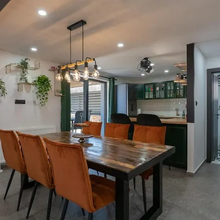 3qb - Split By Guide Villa