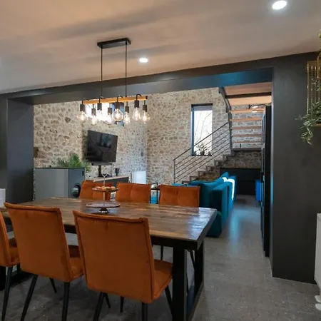 Villa 3qb - Split By Guide