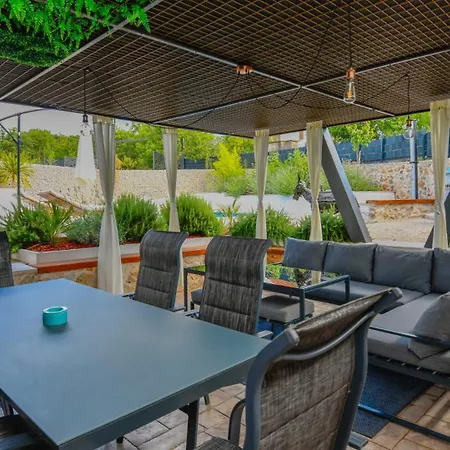 Vila 3qb - Split By Guide *